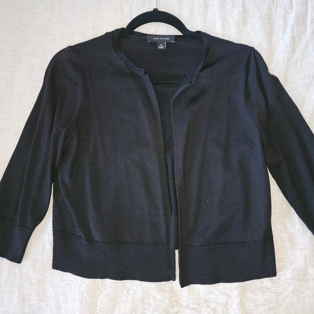 Ann Taylor Medium Black Open Front Cardigan | Lightweight Knit Layering Sweater